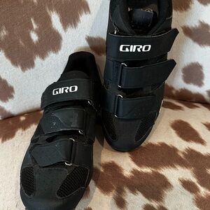 Giro Black Women's Cycling Shoes with Clips